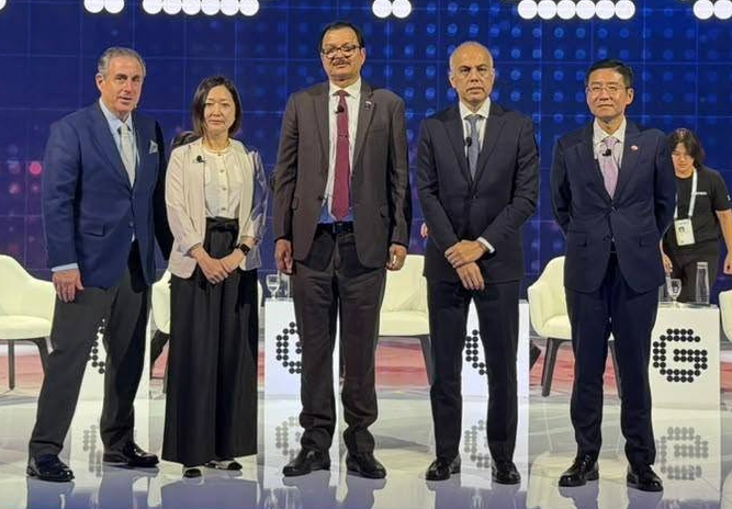 Petronet LNG Ltd participates in panel discussion
